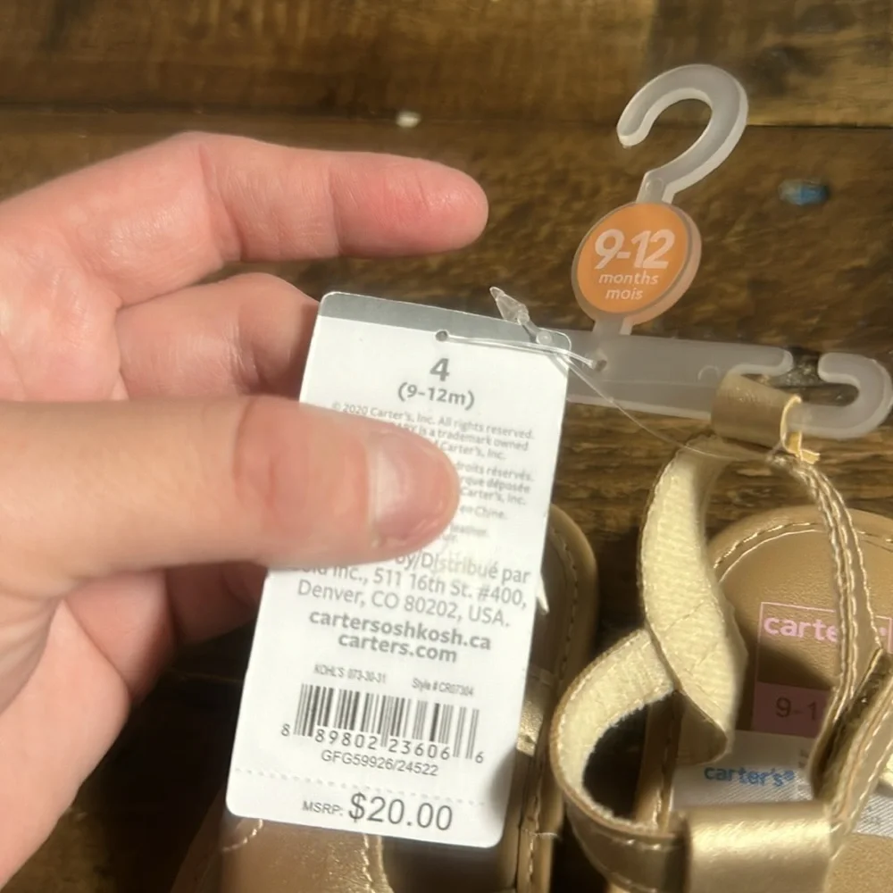 CARTER’S BABY SANDALS: GOLD: NEW WITH TAGS: SIZE 4 (9-12 MTH)